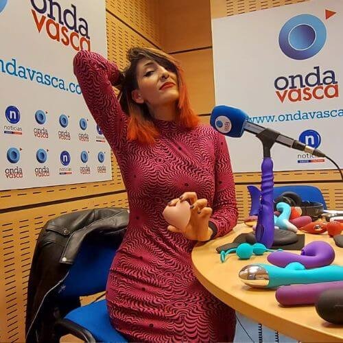 podcast a solas con lola- onda vasca-lola dacosta