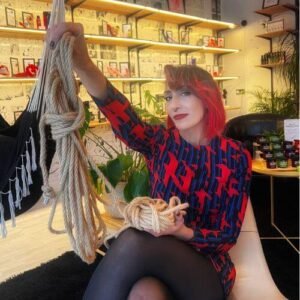 lola dacosta-sex shop bilbao-shibari