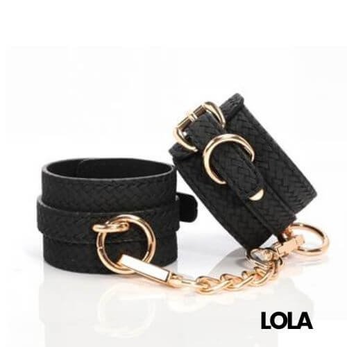 esposas y tobilleras