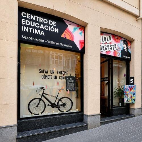 sex shop bilbao- lola dacosta- sexóloga